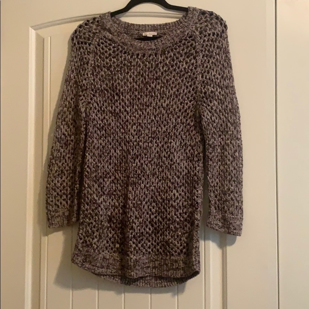 Gap sweater